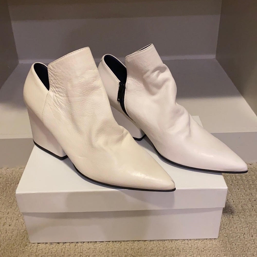Sesto Meucci White Booties size 38.5